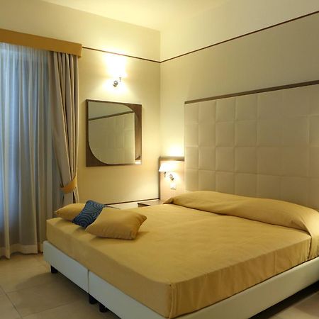 Hotel Milazzo Esterno foto