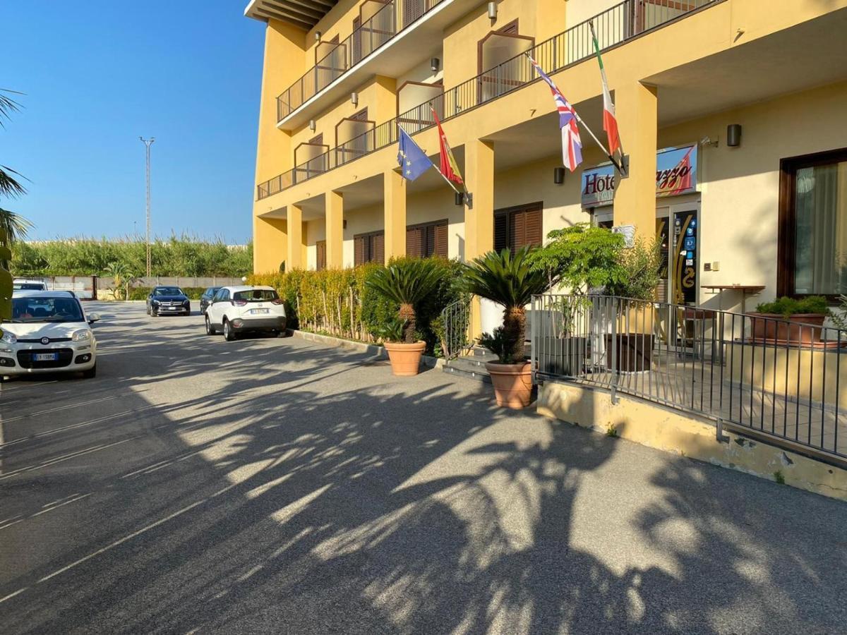 Hotel Milazzo Esterno foto