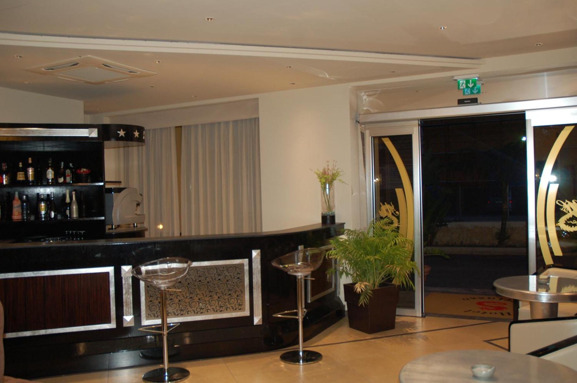 Hotel Milazzo Esterno foto
