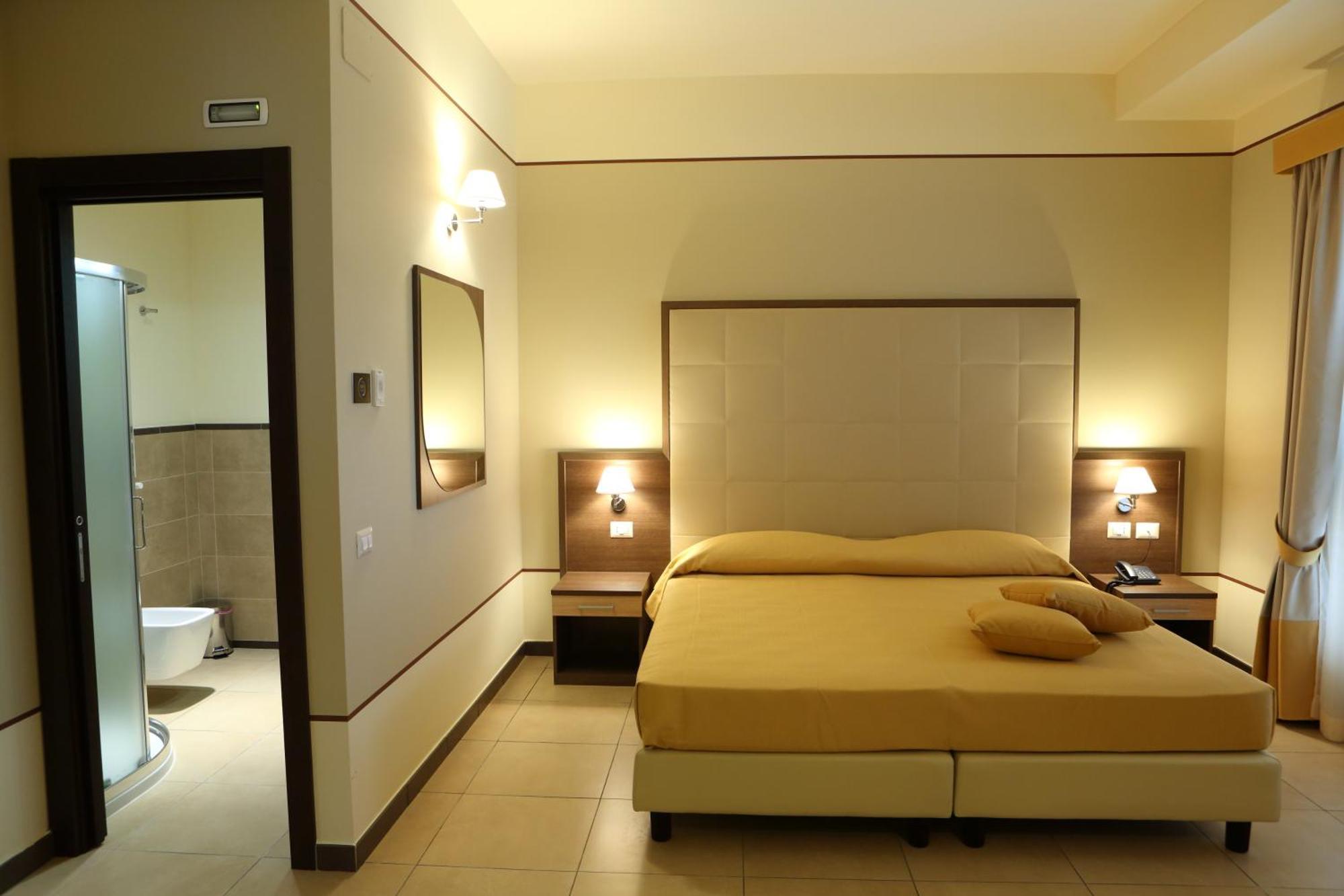 Hotel Milazzo Esterno foto